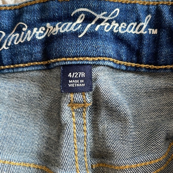Universal Thread Dark Blue Denim Shorts - Picture 3 of 4